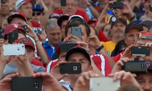 Fans at All-Star Game taking pictures of Pete Rose. Photo: Screenshot courtesy Fox Sports/Cincinnati Reds