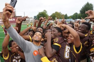 The Browns use many methods of communication to stay in touch with fans, including group selfies. Credit: Cleveland Browns